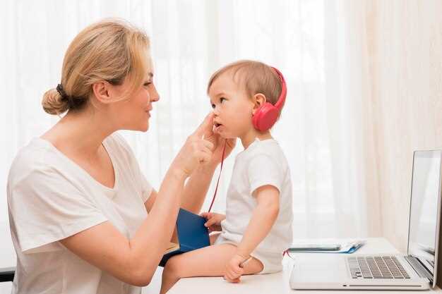 Какие симптомы могут указывать на наличие жидкости в ухе у ребенка